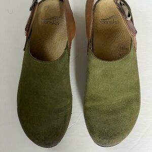 Women’s Dansko Green and Brown Slip-On Loafers Sz 38 Excellent condition